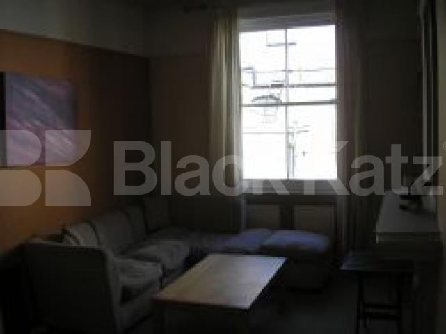 			4 Bedroom, 1 bath, 1 reception Flat			 Notting Hill Gate, NOTTING HILL W11